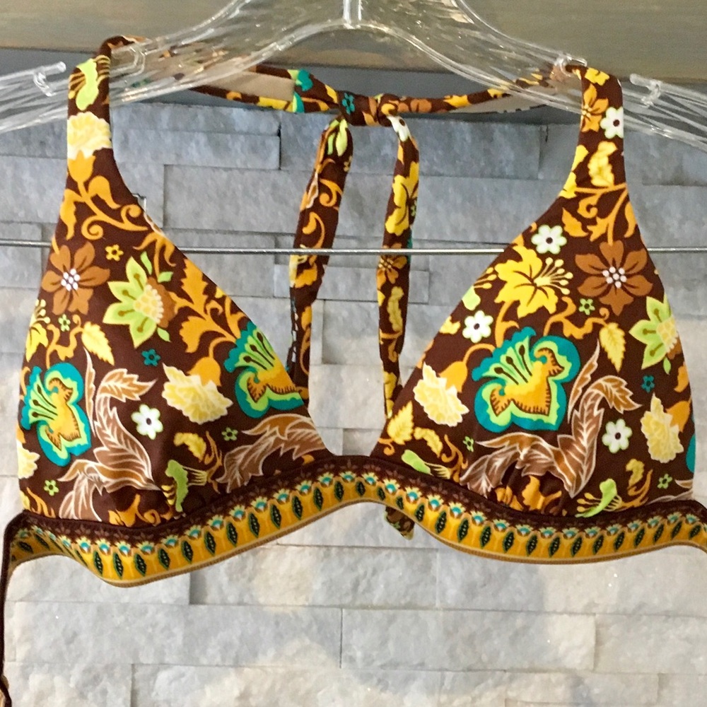 *SOLD* VICTORIA’S SECRET BIKINI TOP SIZE MEDIUM